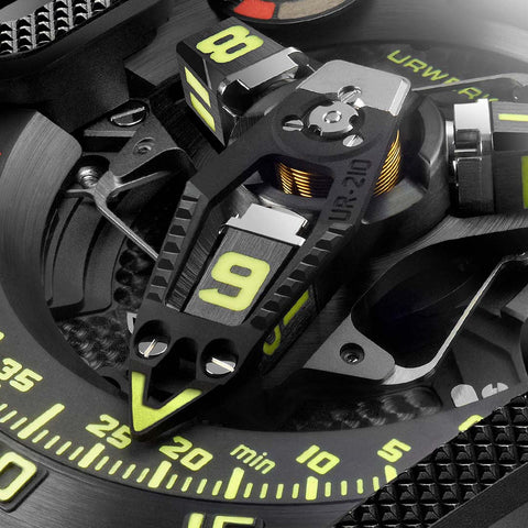UR-210 macro of the flyback minute hand
