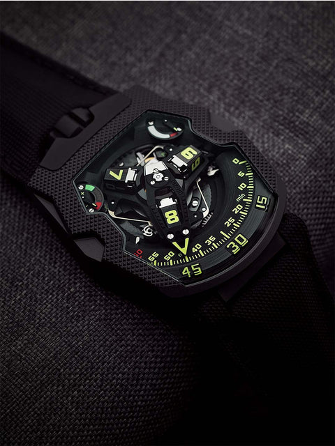 Discover the URWERK UR-210 Clou de Paris, featuring a Clou de Paris guilloché case, retrograde minutes, and wandering hours display. Limited to 75 pieces.