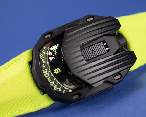 UR-105 CT BLACK EX-DEMONSTRATION