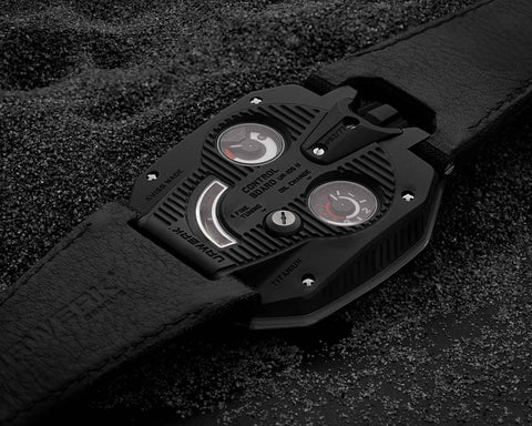 Discover the URWERK UR-105 M Iron Knight in steel and titanium, featuring satellite hours, PEEK canopy, and signature control board, limited edition of 77 pieces.
